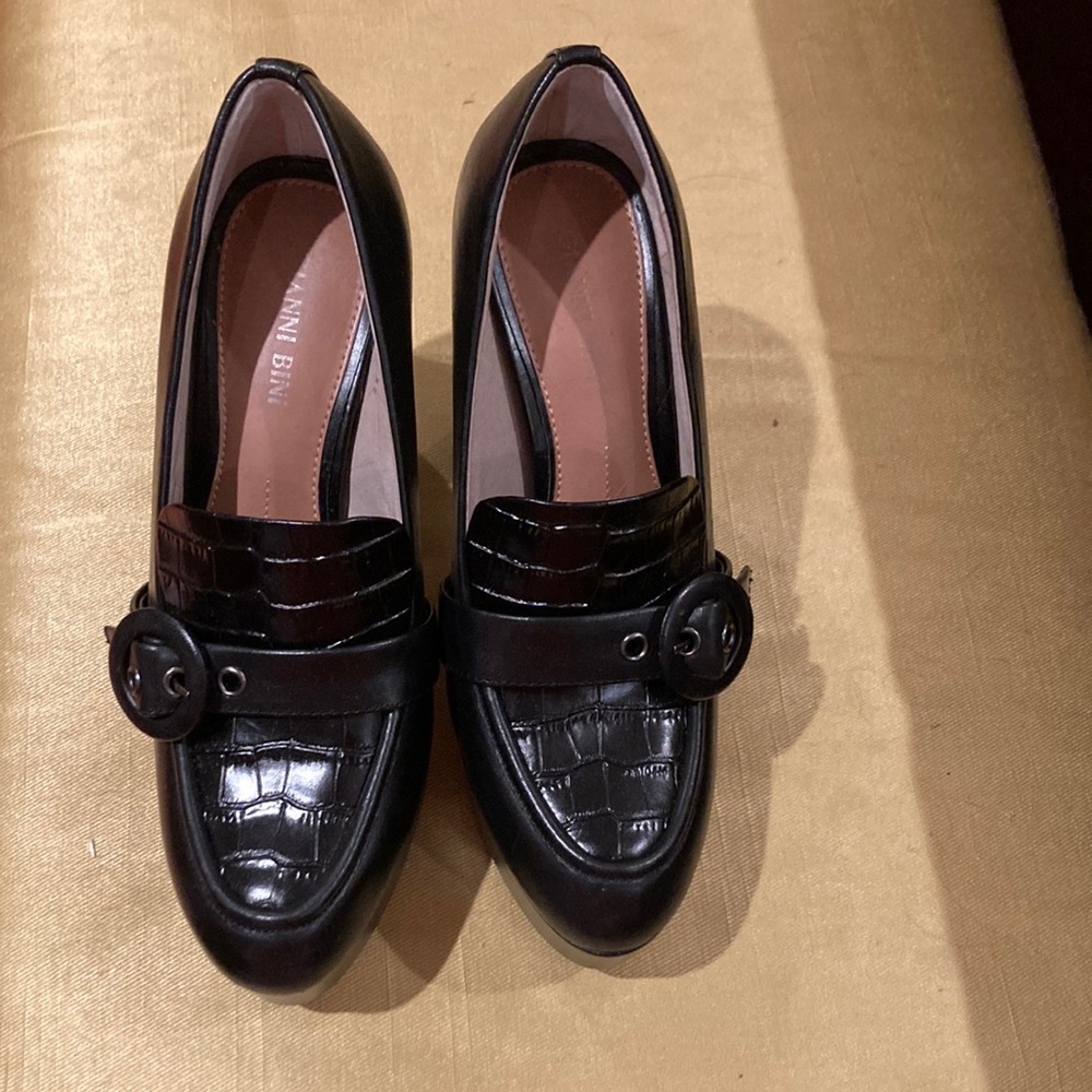Gianni Bini Platform Loafers size 6.5